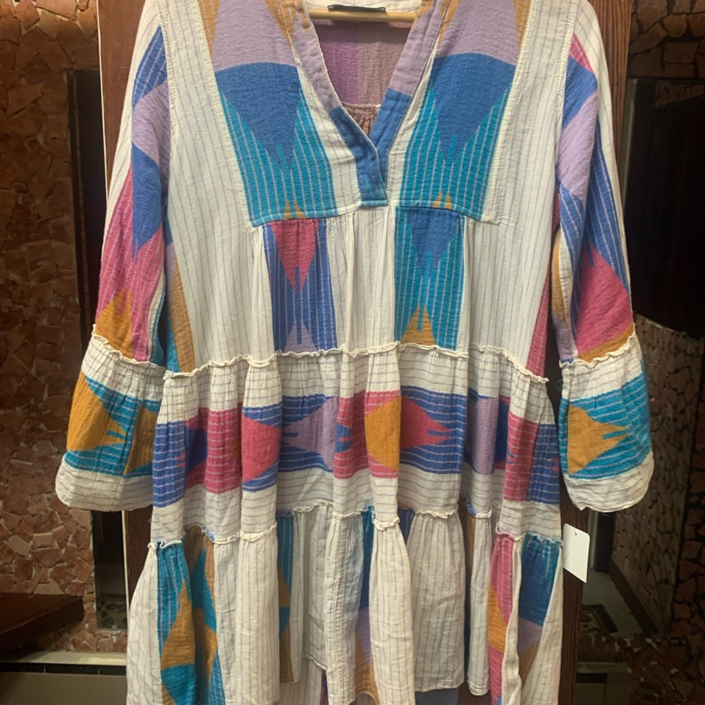Looks new Colorful Women's Tunic Top - Picture 5 of 10